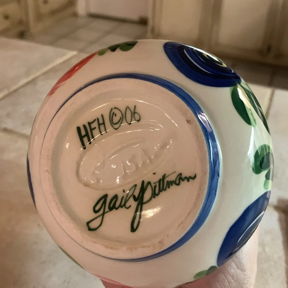 Gail Pittman Vase - Picture 6 of 7